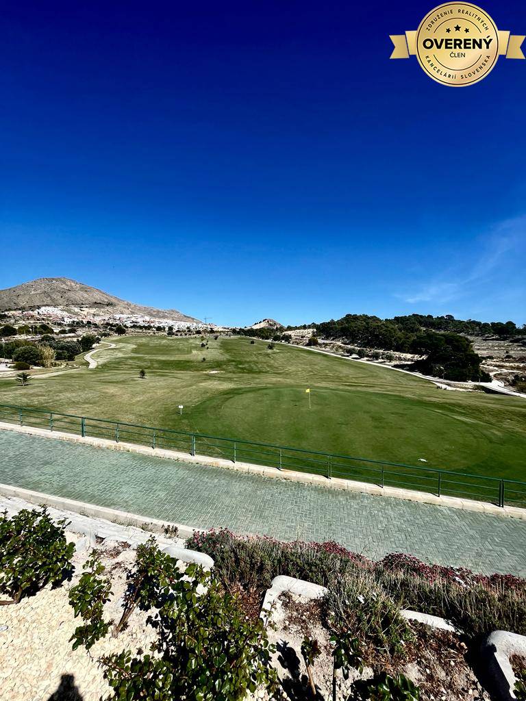 WhatsApp Image 2023-03-31 at 16.02.38.jpeg